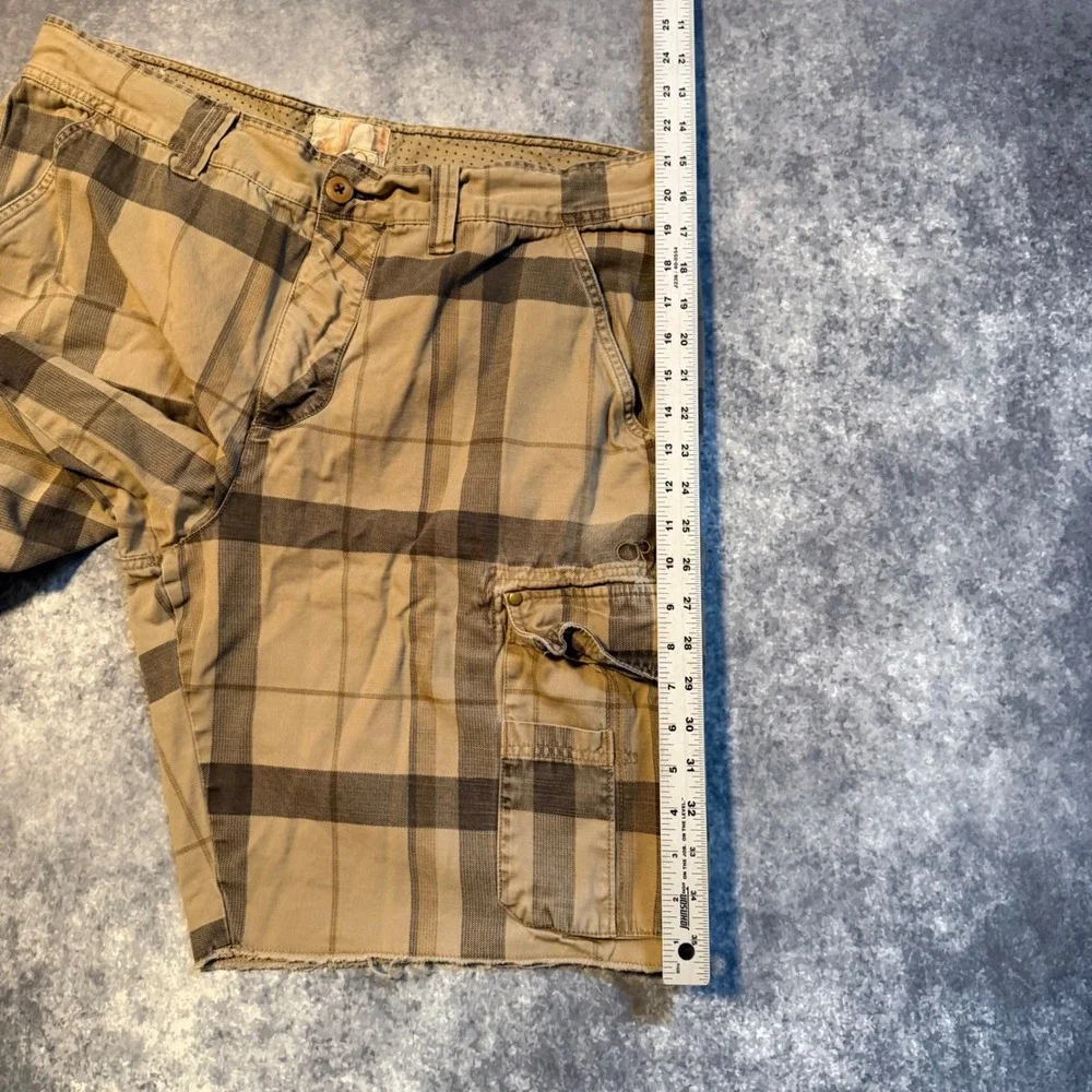 Y2K OP Ocean Pacific Mens Plaid Cargo Shorts Brown Tan Size 40‎ Cut Off Hem Surf